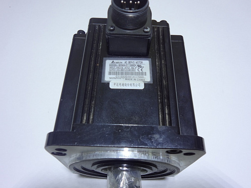 Серво мотор ECMA-11330E